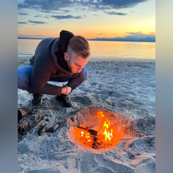 Meet your Posher, Sam - Picture 2 of 13